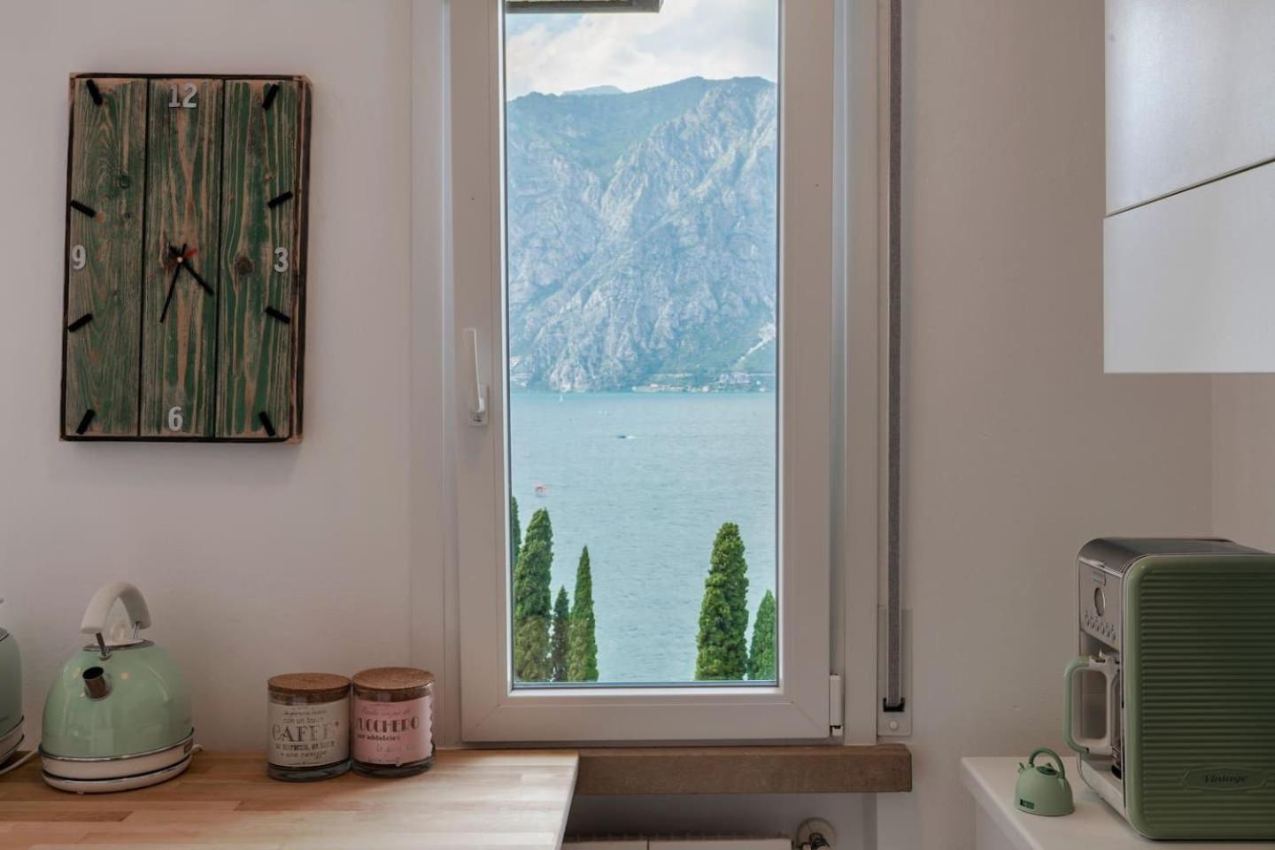 Finestra Sul Lago Malcesine Apt Riva Exterior foto